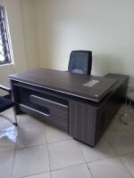 1800mm Stylish Executive Desk – Modern Office Luxury